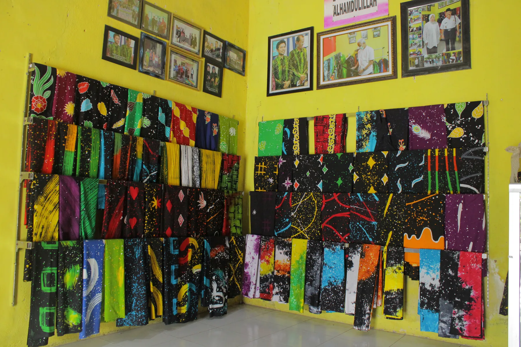 galeri foto batik hasil produksi